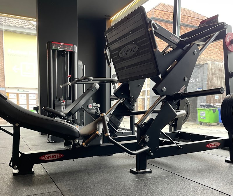 Mania-K Sports Club — Milon Cirkeltraining in Roeselare