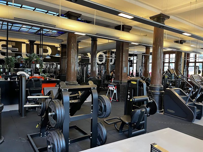 TrainMore Amsterdam Singel — Milon Cirkeltraining in Amsterdam